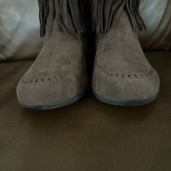Comfortview Faux Suede Fringe Pull-On Moccasin Boots, Brown, 11WW - Picture 3 of 14